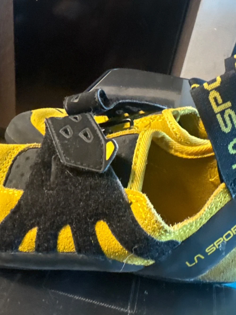 Kids Rock climbing shoes size 2